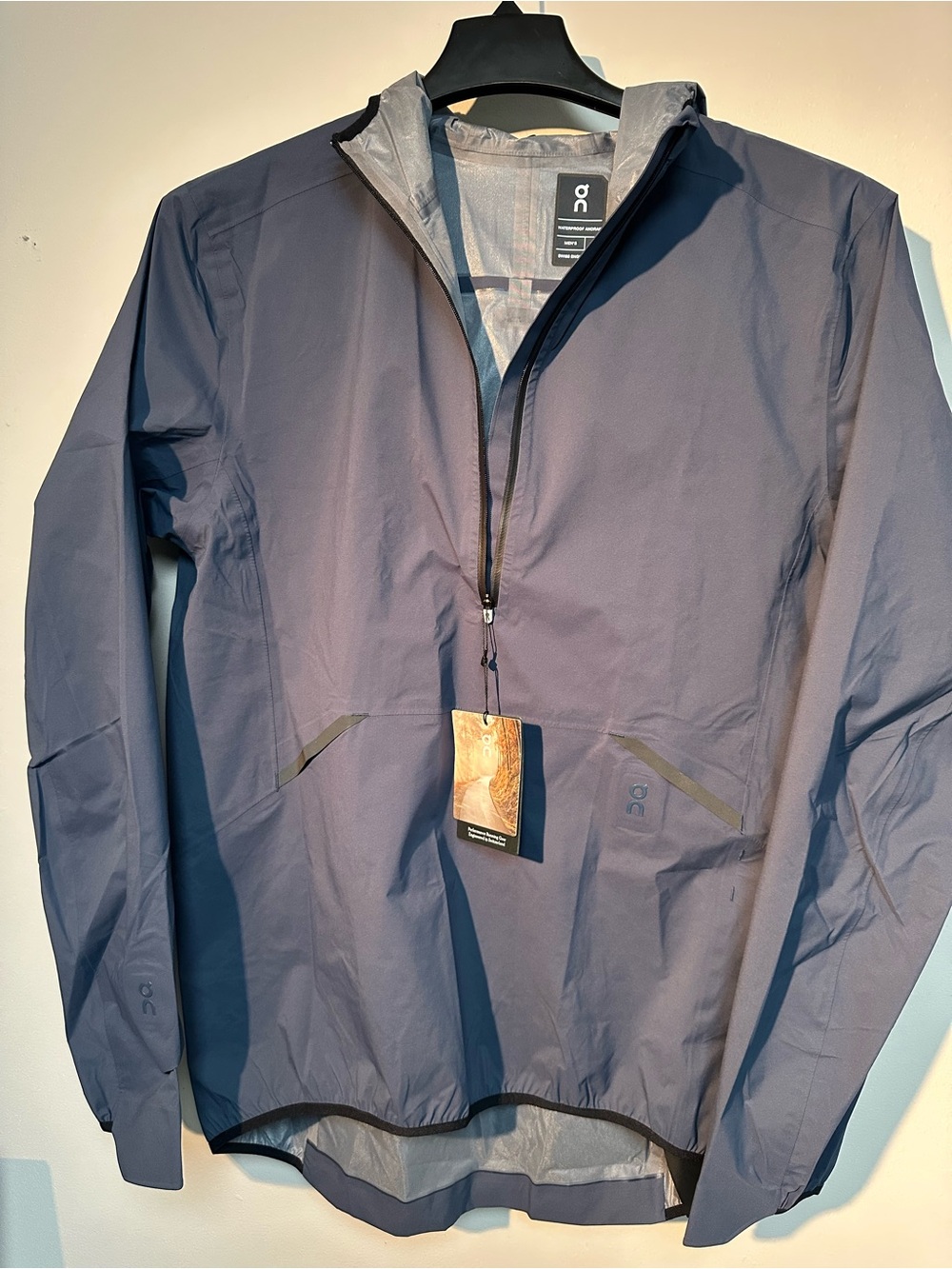 On Running Lightweight Men's Navy Hooded Half-Zip Jacket